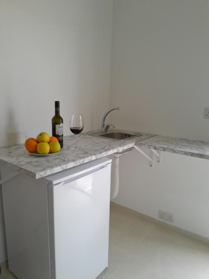 סליאמה Limestone Sun Suites מראה חיצוני תמונה